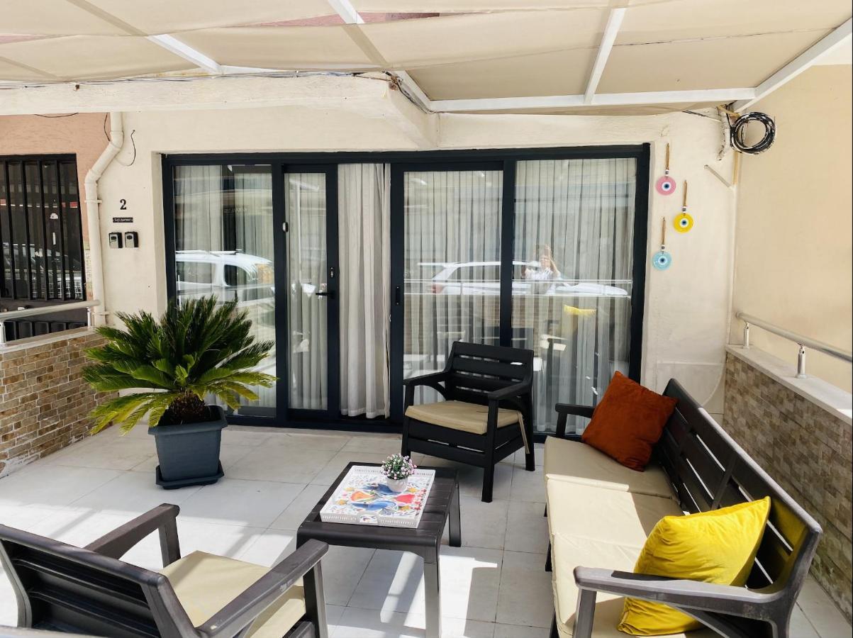 Ezgi'S Apartment With Terrace In Marmaris Exteriör bild