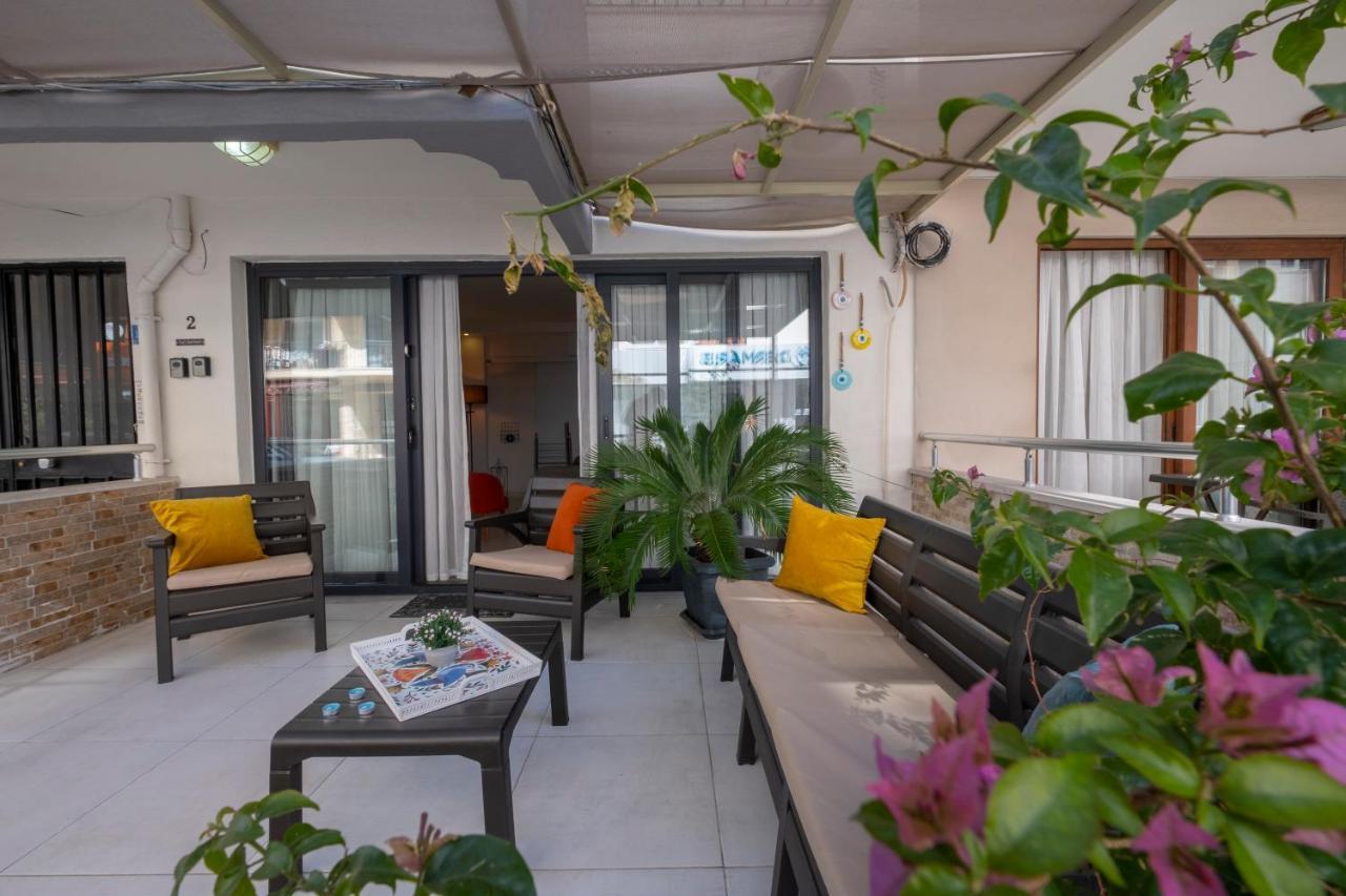 Ezgi'S Apartment With Terrace In Marmaris Exteriör bild