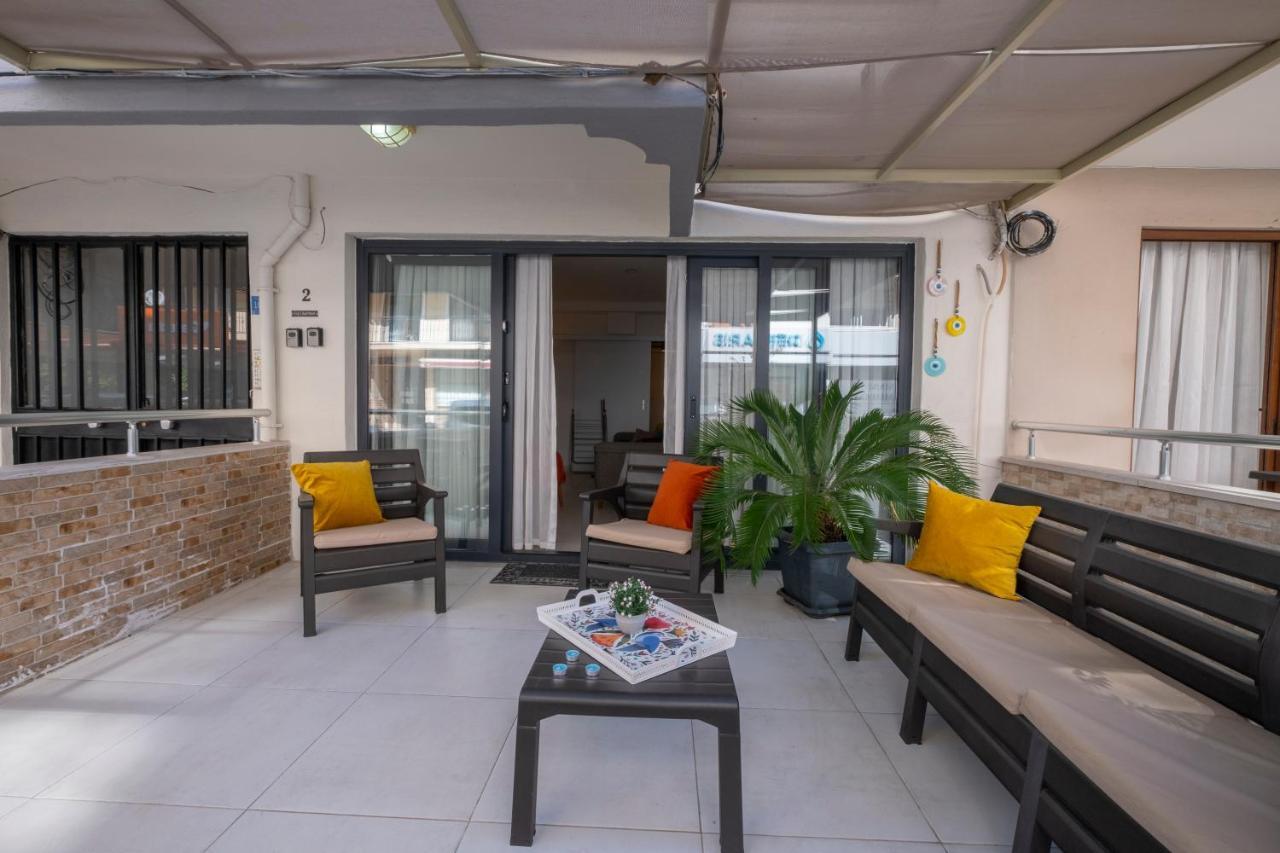 Ezgi'S Apartment With Terrace In Marmaris Exteriör bild